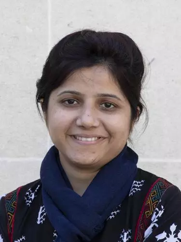 Portrait photo of Areesha Nazeer