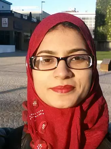Portrait photo of Saba Muazzam