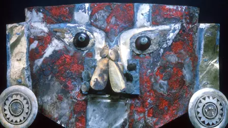 Image of a Sican funerary mask