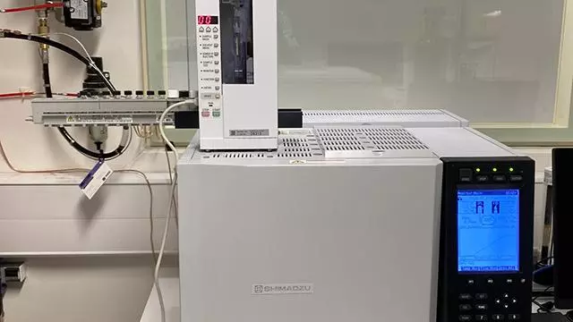 Image of a Shimadzu GC-2010 Pro GC-FID